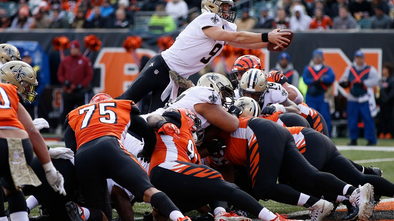 Bengals fire defensive coordinator after rout by Saints